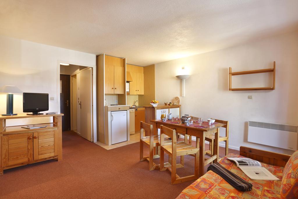 Aparthotel Les Balcons Du Soleil Font-Romeu-Odeillo-Via Exterior foto